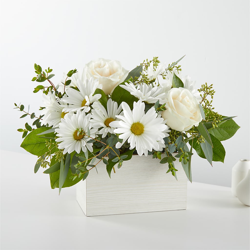 Fresh Linen Box Bouquet – Blue Poppy Flower Co, Mount Gilead OH