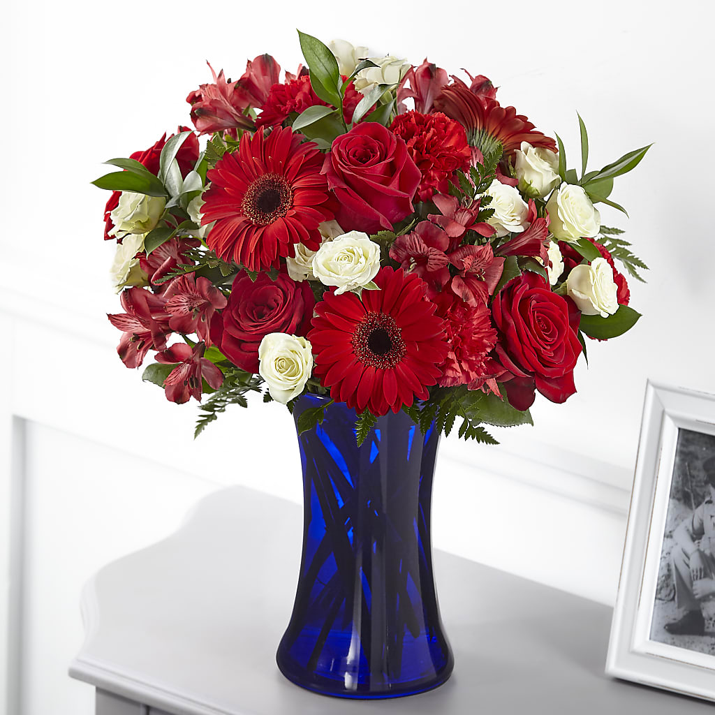 Hearts Embrace Bouquet – Blue Poppy Flower Co, Mount Gilead OH
