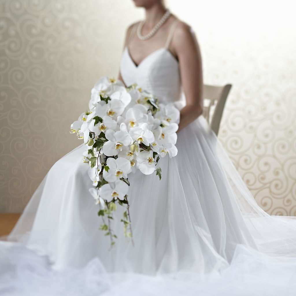 Classic White Bouquet – Blue Poppy Flower Co, Mount Gilead OH