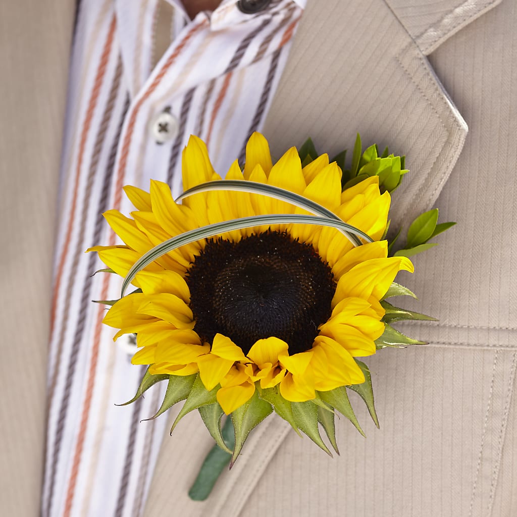 Free Spirit Boutonniere – Blue Poppy Flower Co, Mount Gilead OH