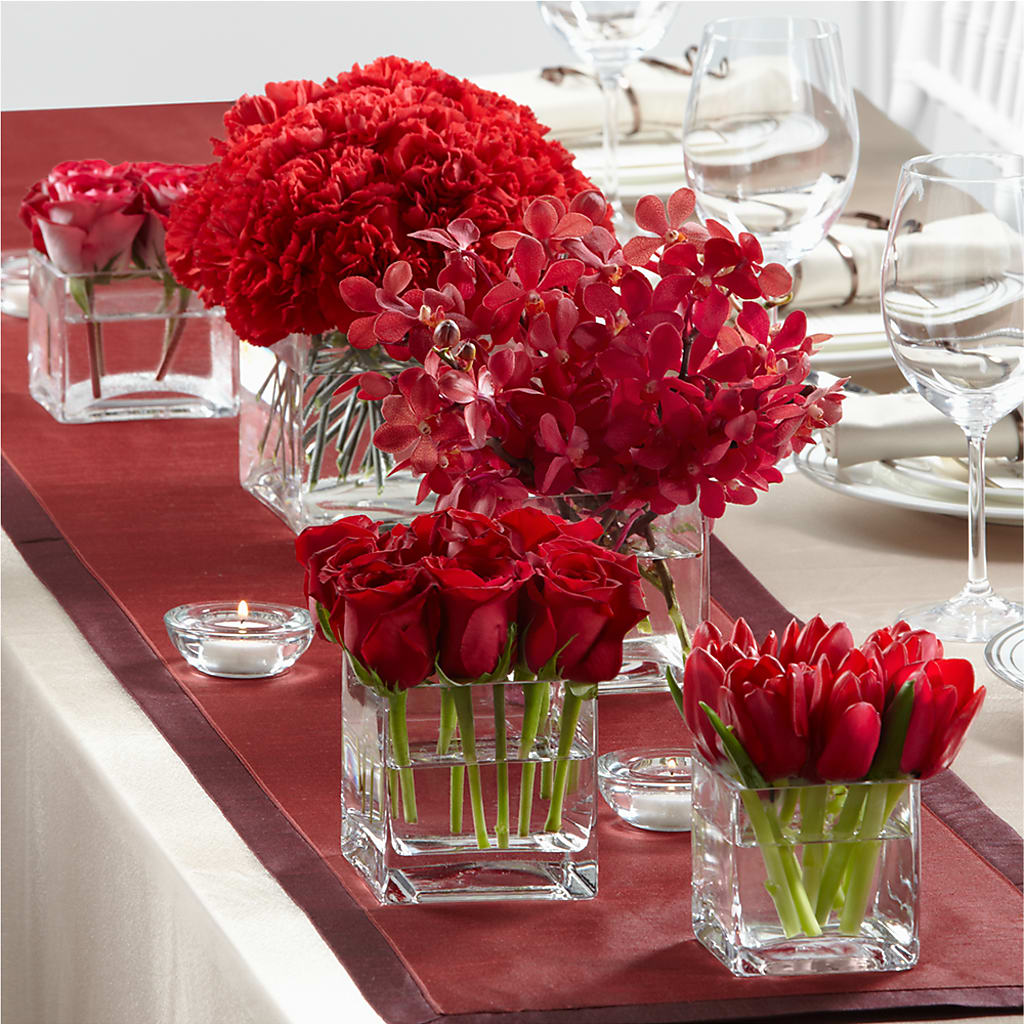 Modern Grace Centerpiece – Blue Poppy Flower Co, Mount Gilead OH